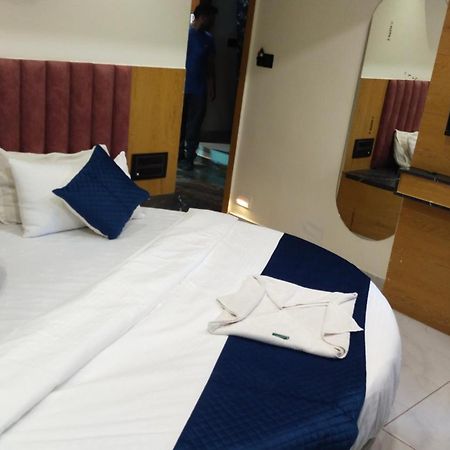 Hotel Campus Ahmedabad Buitenkant foto